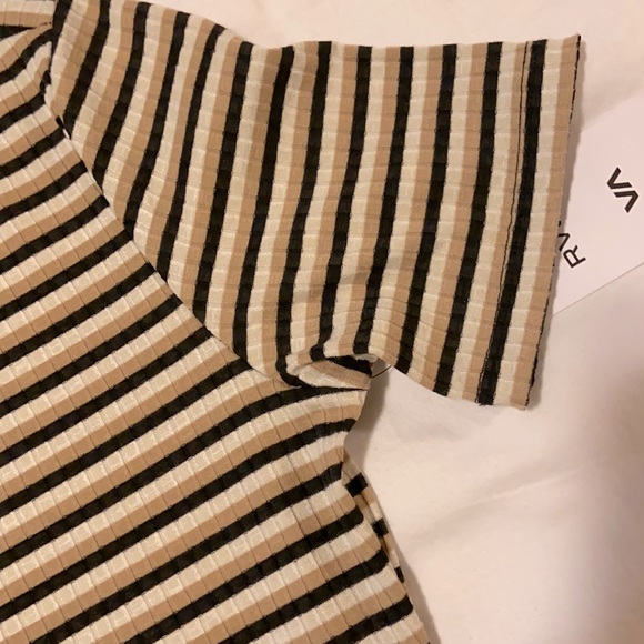 NEW RVCA striped T-shirt Dress - Picture 3 of 6